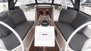 Bavaria 37 C Style -2023. Volvo Penta D1-30. Nyskick & Nyservad!