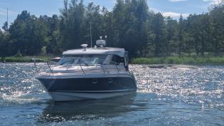 Aquador 28 HT Volvo penta D4-300 -2011 - Fint Skick! Full Teak!