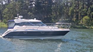 Aquador 28 HT Volvo penta D4-300 -2011 - Fint Skick! Full Teak!