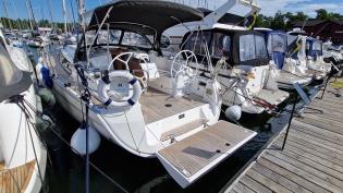 Bavaria 37 C Style -2023. Volvo Penta D1-30. Nyskick & Nyservad!