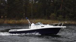 White Shark 237 -2001. Volvo Penta KAD32 -2001. Renoverad motor!