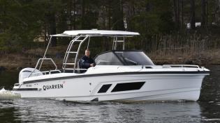 Quarken 27 T-top -2022. Yamaha F300 - 2022. Fint skick