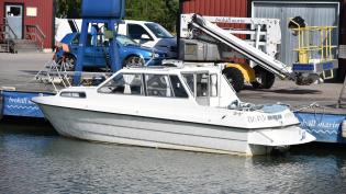 Bella 750 Kabin - 1991. Hyttbåt för en lång säsong.