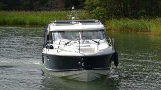 Aquador 23 HT -2002. Mercruiser 4,3 EFI. Ankarspel+ Bogpropeller.