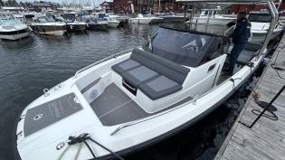 Quarken 27 T-top -2022. Yamaha F300 - 2022. Fint skick