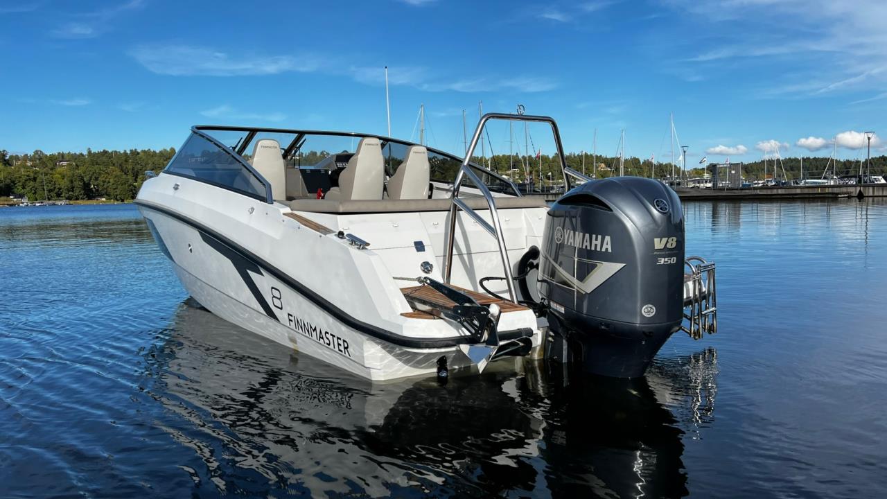 Finnmaster T8, Yamaha F350 -19. Endast 81 gångtimmar