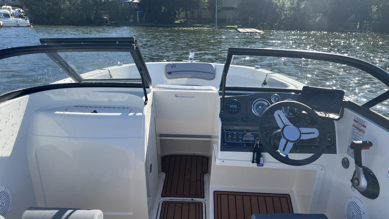 Bayliner VR4 Med Mercruiser 4,5L -22