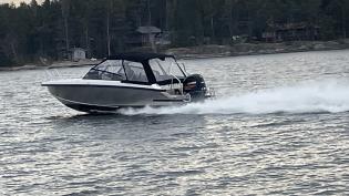 Finnmaster Husky R8-2019. Yamaha F300. Ankarspel, bogpropp